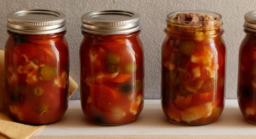 طرز تهیه ترشی سالاد فصل با آب گوجه