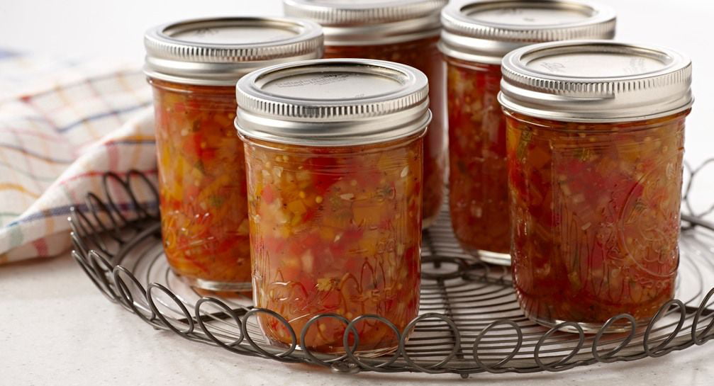 طرز تهیه ترشی مشهدی اصیل و خوشمزه با گوجه‌فرنگی