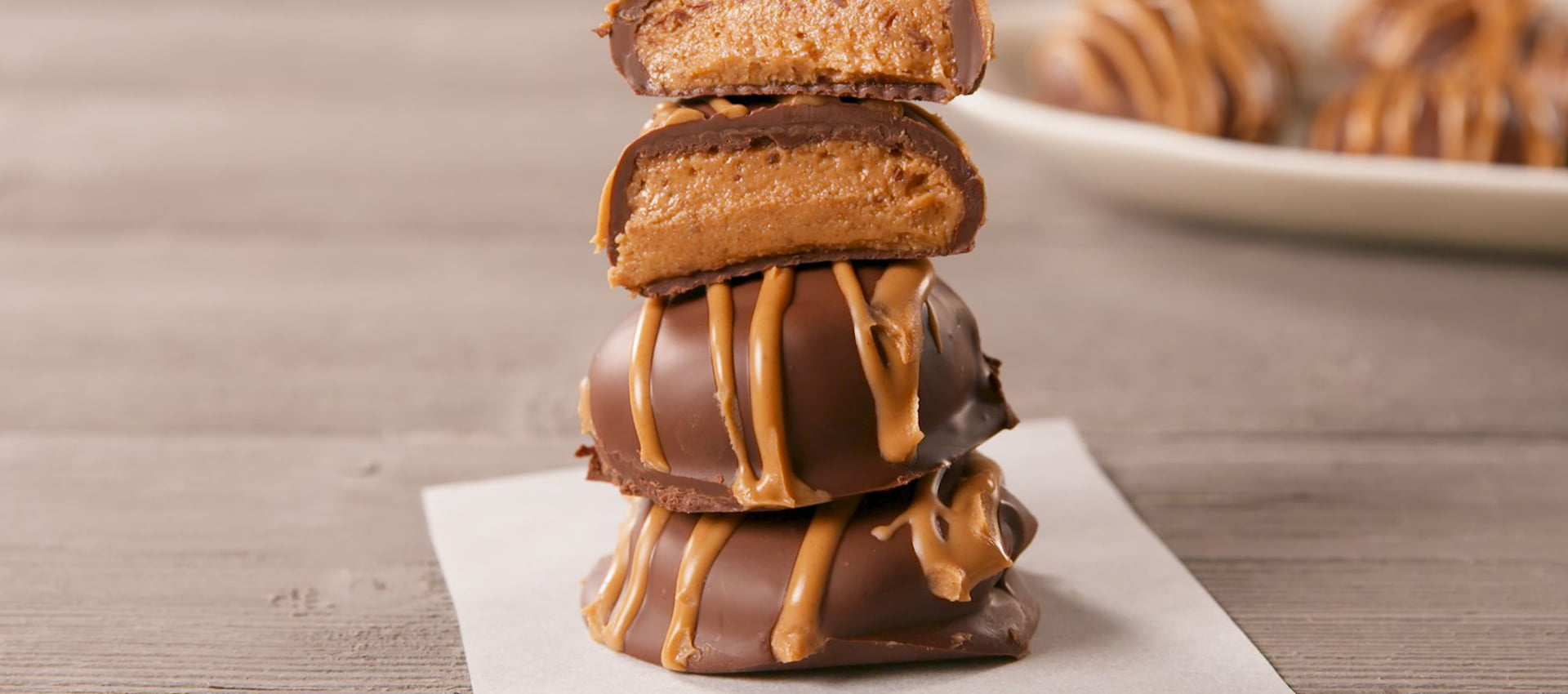 طرز تهیه کوکی کتویی با طعم بادام زمینی