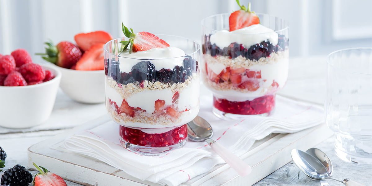 طرز تهیه ماست میوه ای خوشمزه خانگی