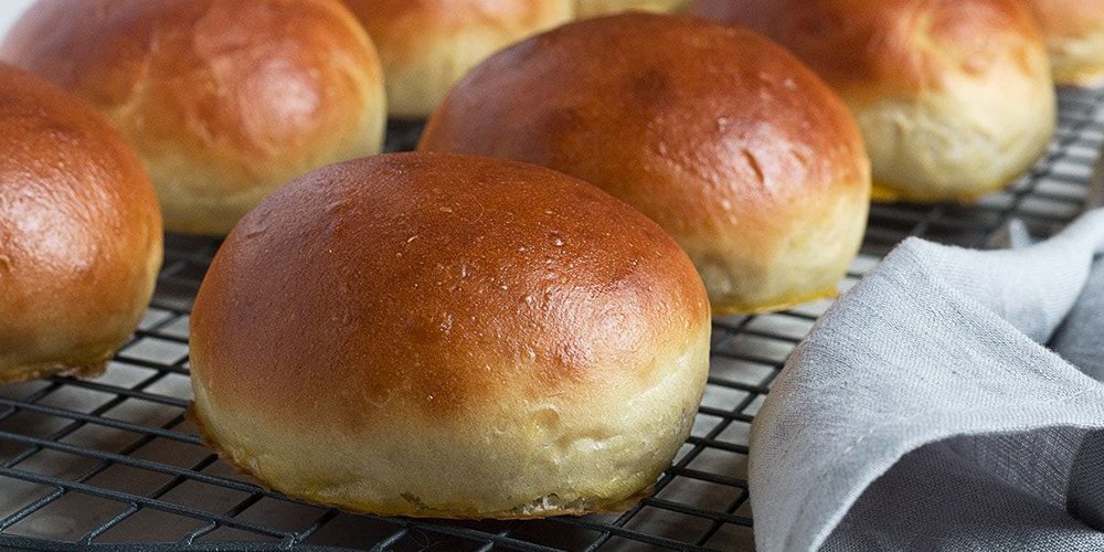 طرز تهیه نان همبرگر خانگی با دستور پخت حرفه‌ای