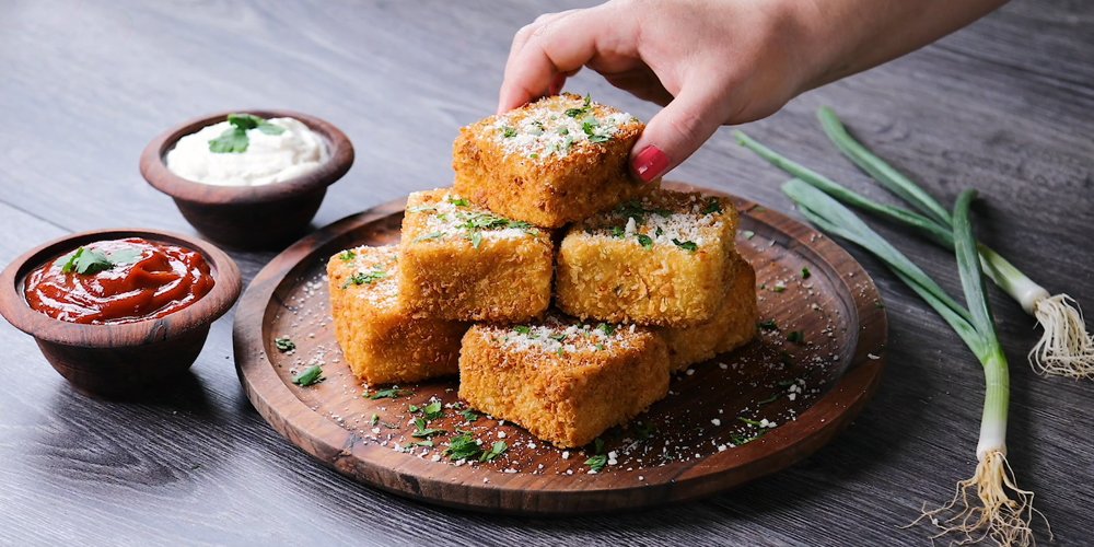 طرز تهیه لقمه سوخاری پنیری همراه ویدیو