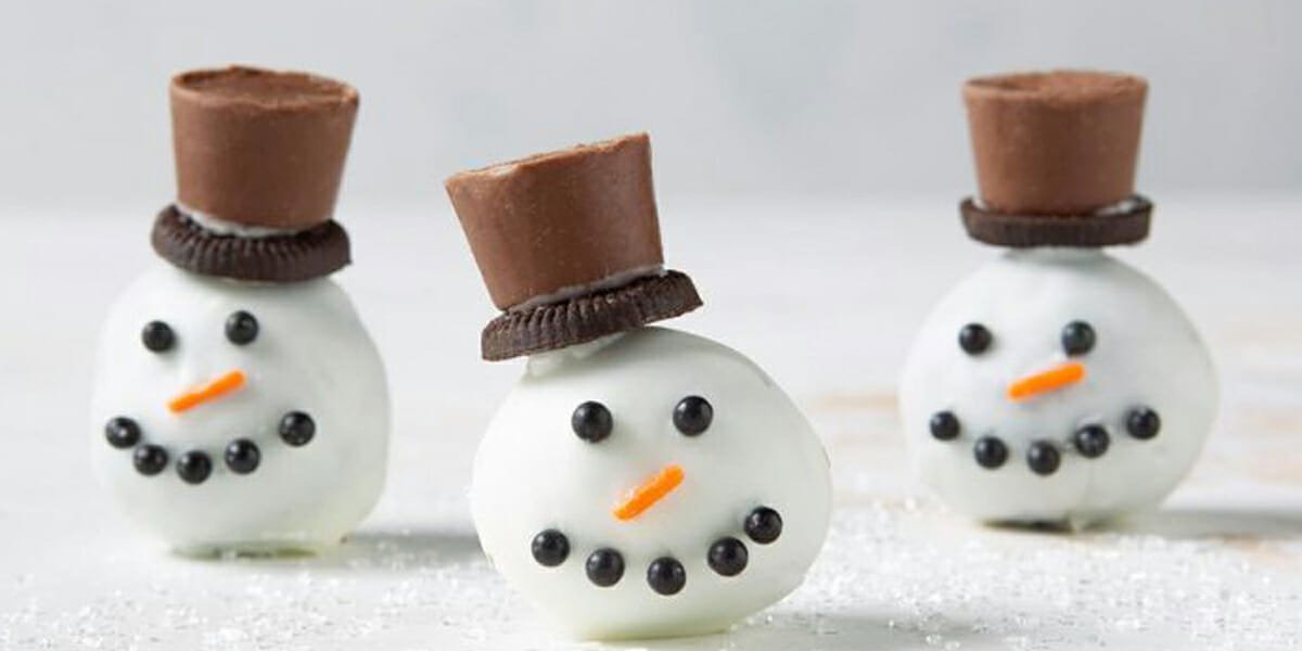 طرز تهیه توپک آدم برفی یک دسر زمستانی بامزه