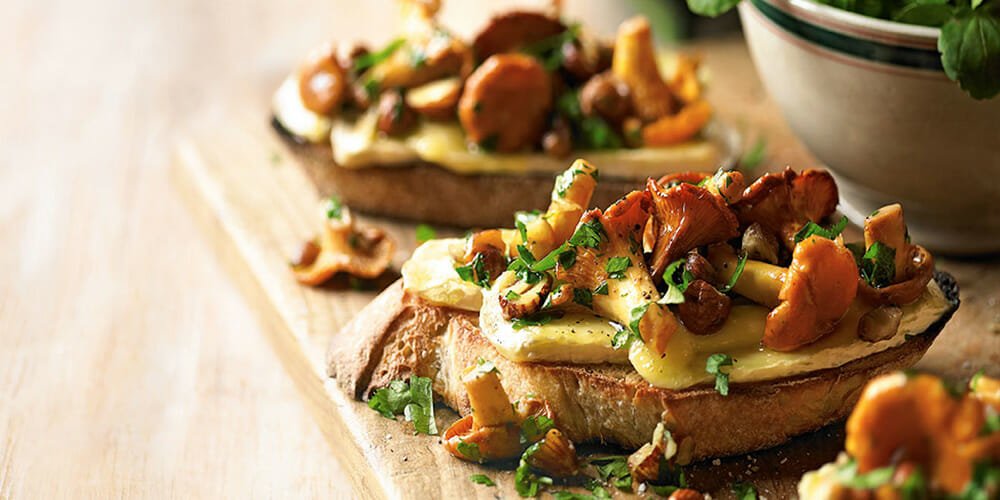 طرز تهیه پیتزا قارچ ؛ یک پیتزای سریع و خوشمزه!