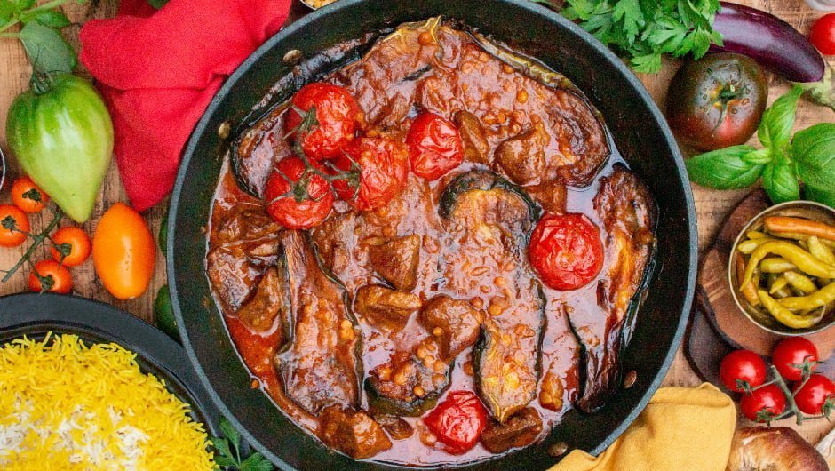 طرز تهیه خورشت بادمجان مجلسی با گوشت گوسفندی
