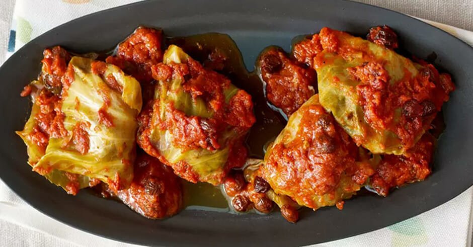 طرز تهیه و پیچیدن دلمه کلم مجلسی