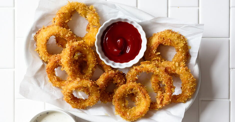 طرز تهیه پیاز سوخاری رستورانی با  سس کفیر مخصوص