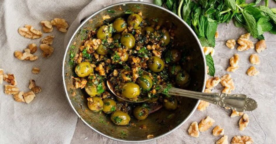 طرز تهیه چند مدل زیتون پرورده خانگی و خوشمزه