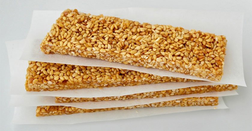 طرز تهیه سوهان کنجدی