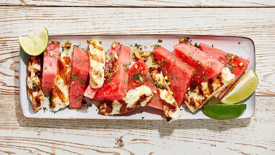 طرز تهیه پنیر کبابی؛ جایگزینی برای گوشت در رژیم گیاهخواری