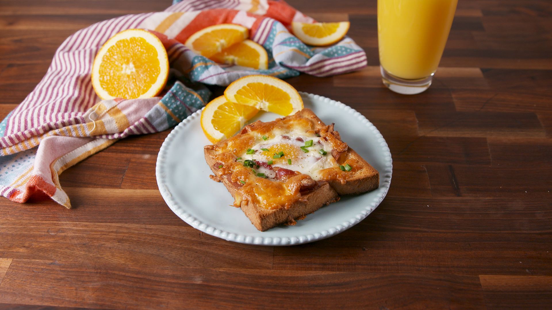 طرز تهیه تست تخم مرغ و پنیر