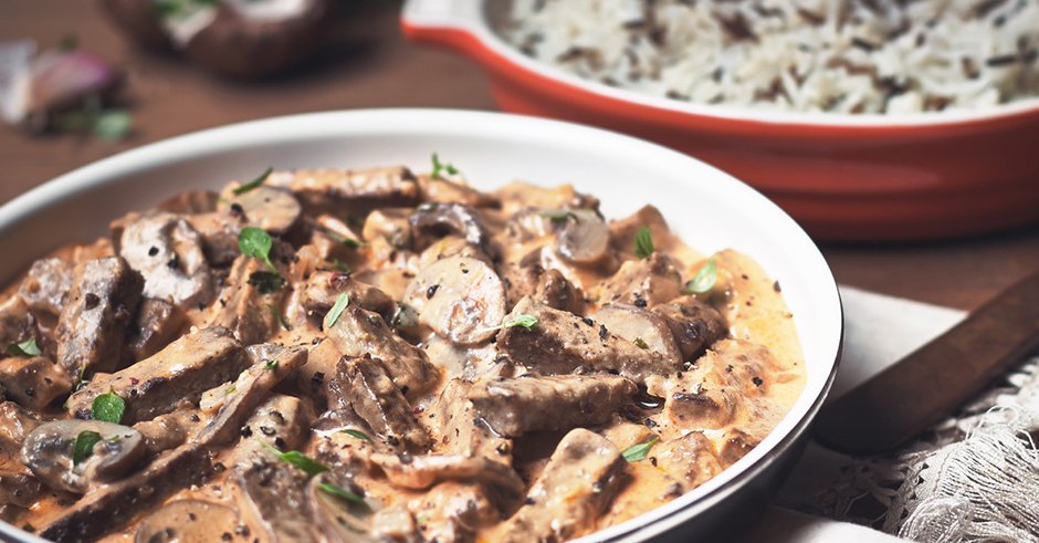 طرز تهیه بیف استروگانف رستورانی