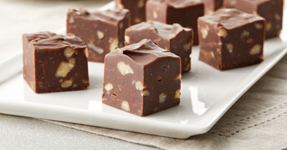 طرز تهیه شکلات تخته ای مغزدار