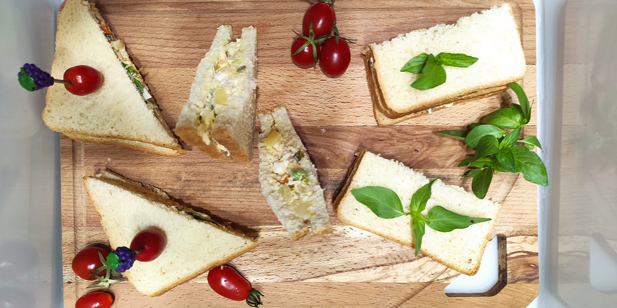 طرز تهیه سالاد الویه مجلسی همراه با عکس