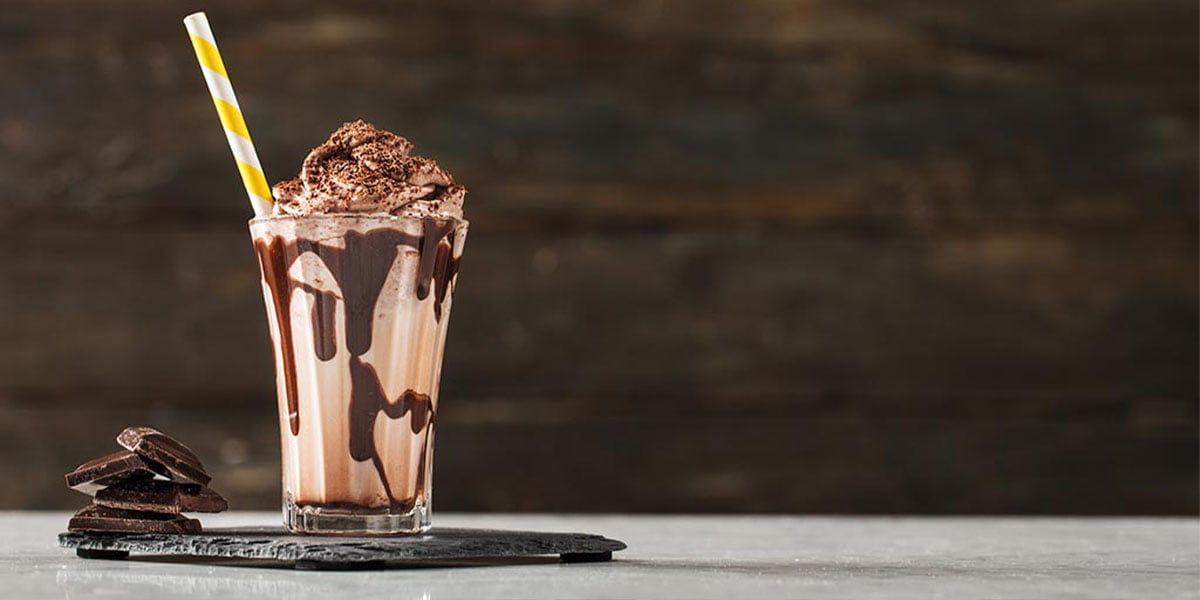 طرز تهیه کافه گلاسه حرفه‌ای همراه با عکس مرحله به مرحله