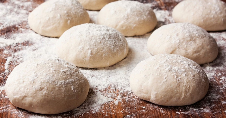 طرز تهیه خمیر پیراشکی خانگی پفدار و ترد