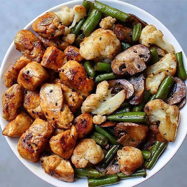 خوراک مرغ و سبزیجات (مراغه ای)