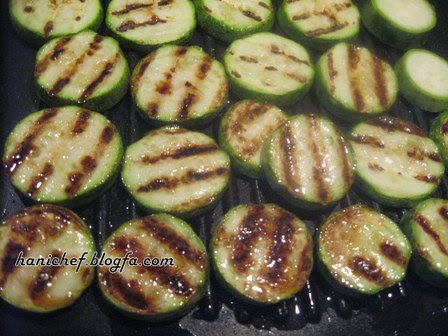 خوراک کدو با گوشت و قارچ