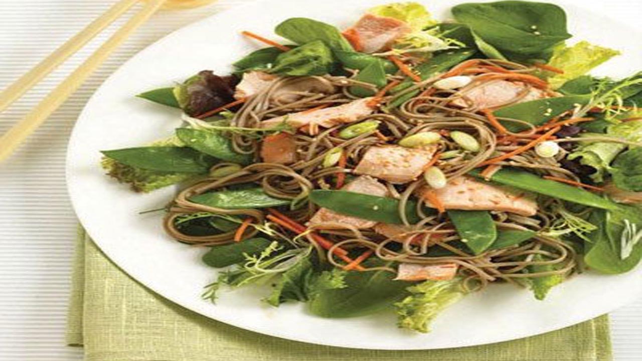 تالیاتلی پنیردار با کلم بروکلی و ژامبون