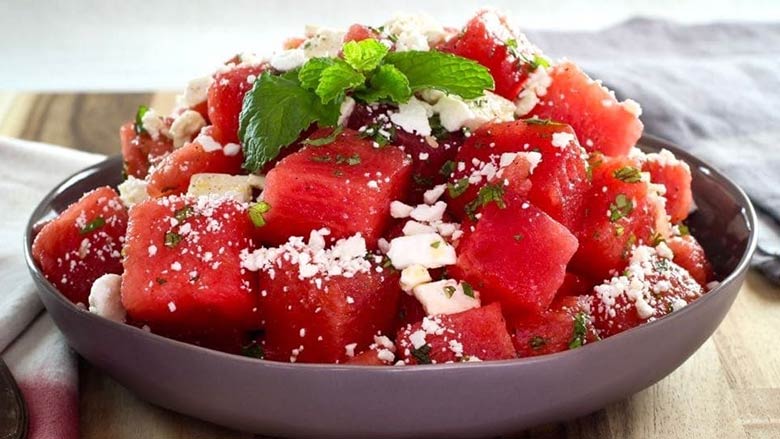 سالاد هندوانه و پنیر فتا